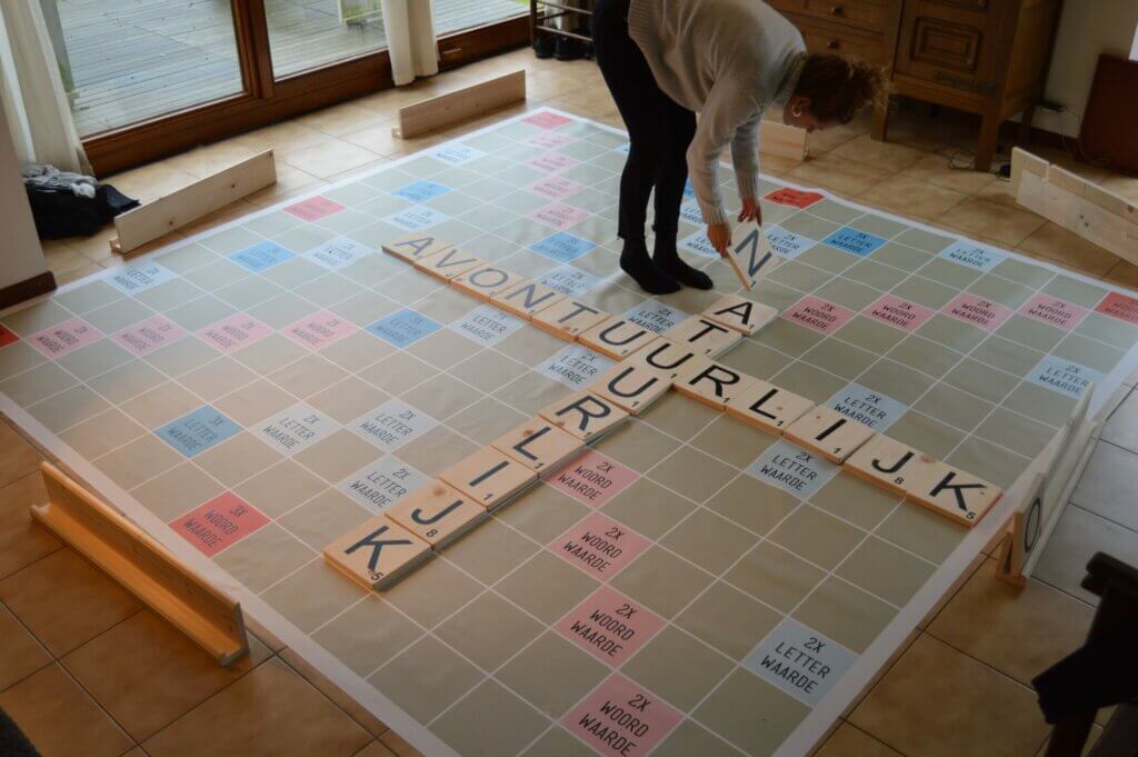 Reuze scrabble avontuurlijk natuurlijk