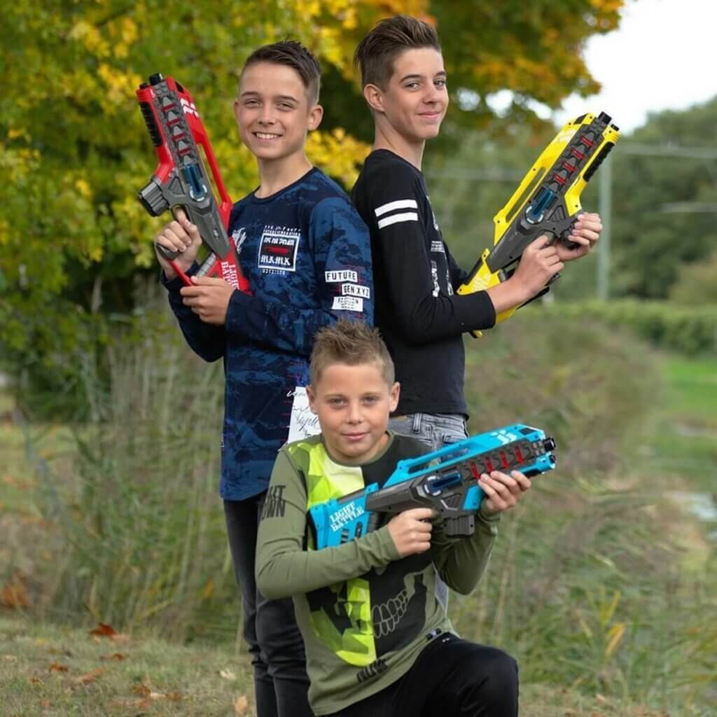kinderen met anti cheat lasergeweer