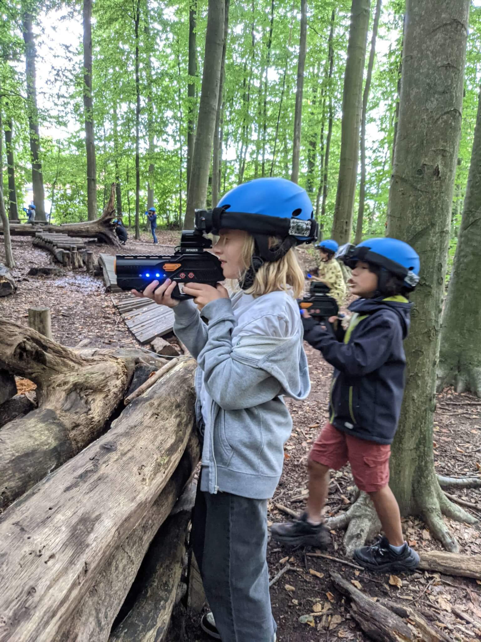 laser tag meisje bos