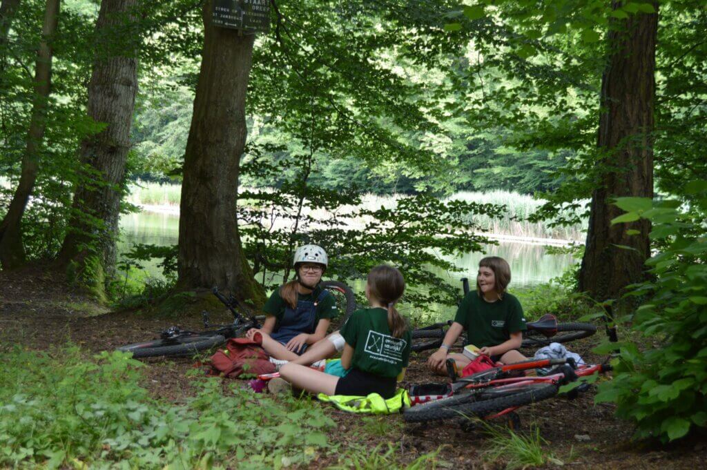 lunch tijdens mountenbike tocht
